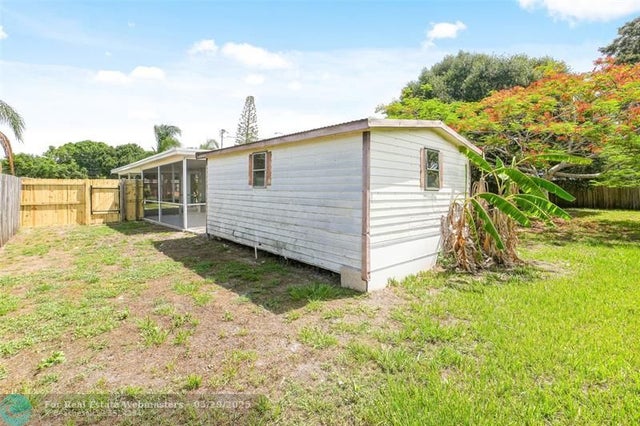 5 of 34 - 140 Se Serenata Court, Port St. Lucie, FL