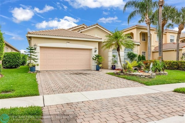 2 of 16 - 7542 N Via Luria, Lake Worth, FL