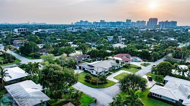 5 of 37 - 2625 Ne 28th St, Fort Lauderdale, FL