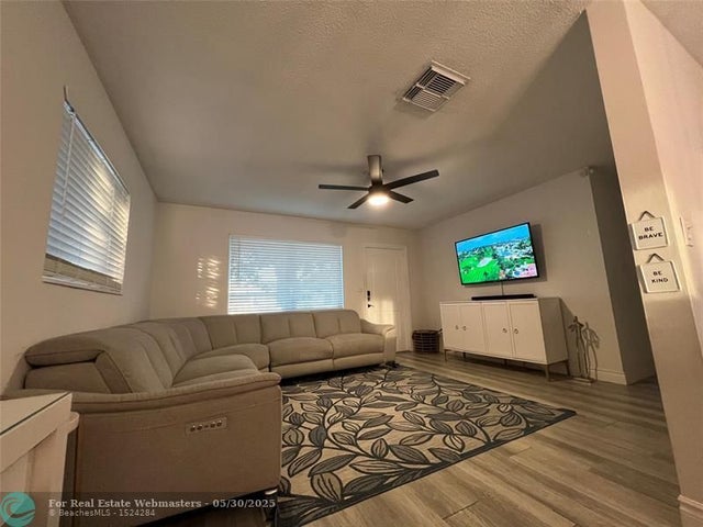 3 of 14 - 4801 Nw 27th Ter, Fort Lauderdale, FL