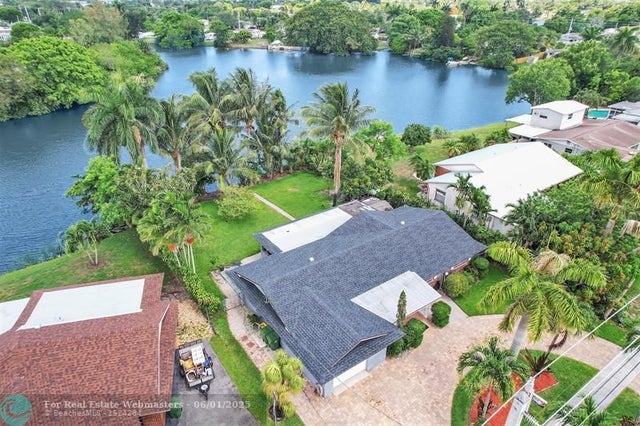 324 Davis Rd, Palm Springs