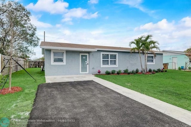 2 of 35 - 520 Sw 13th Pl, Deerfield Beach, FL