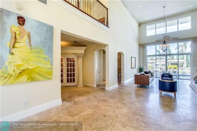 4 of 22 - 4951 Ne 28 Ave, Lighthouse Point, FL