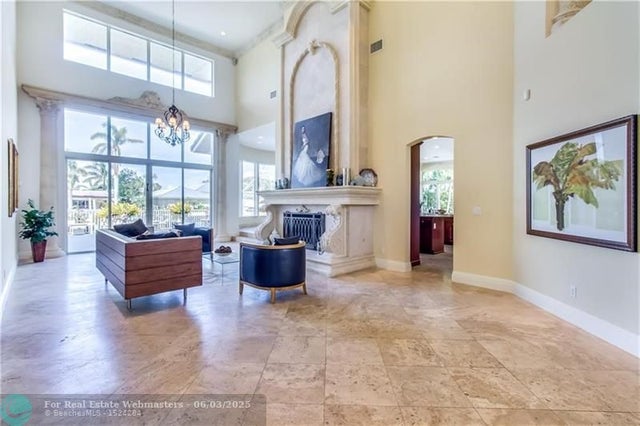5 of 22 - 4951 Ne 28 Ave, Lighthouse Point, FL
