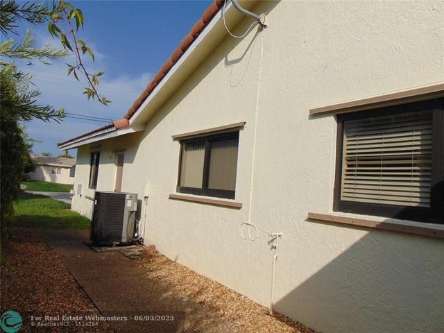 5 of 56 - 595 E River Dr, Margate, FL