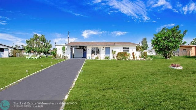 1 of 22 - 515 York Rd, Lehigh Acres, FL