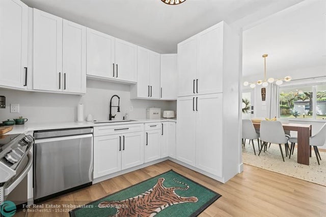 5 of 35 - 1320 Sw 19th Avenue, Fort Lauderdale, FL