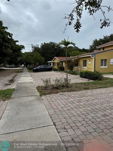 2 of 6 - 1844 Se 1st Ave, Fort Lauderdale, FL