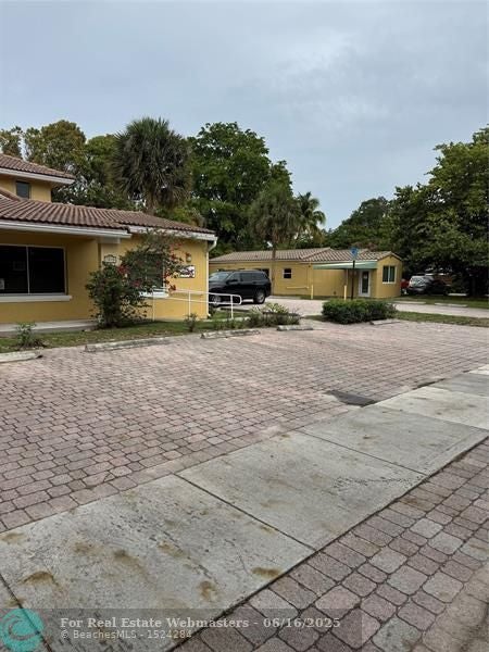 4 of 6 - 1844 Se 1st Ave, Fort Lauderdale, FL