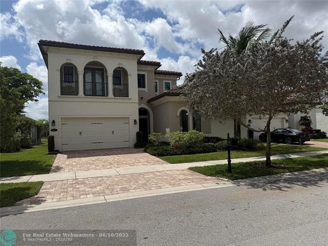 1 of 32 - 8467 Grand Prix Ln, Boynton Beach, FL