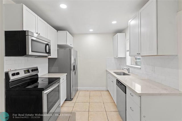 3 of 29 - 1212 Nw 11th Ct, Fort Lauderdale, FL