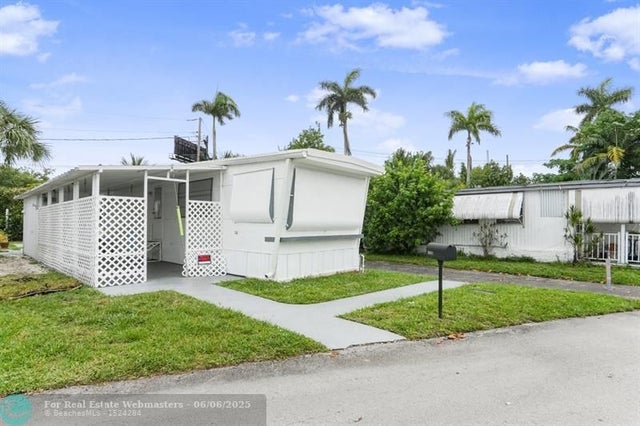 1 of 21 - 8641 Sw 15th St, Davie, FL