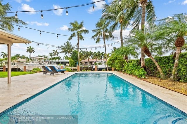 3 of 33 - 2651 Ne 4th St, Pompano Beach, FL