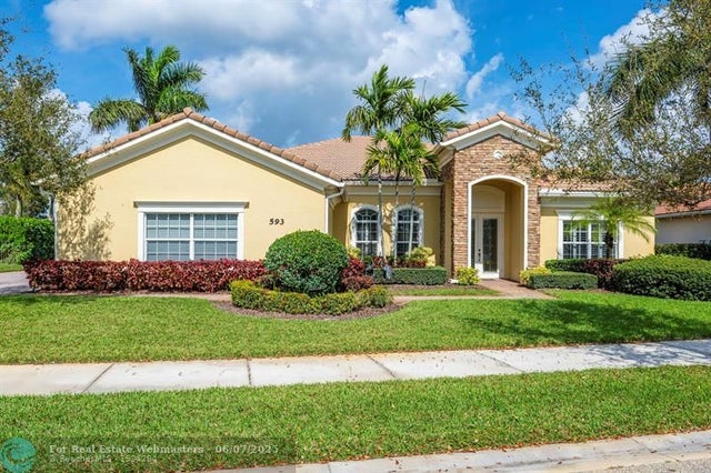 1 of 42 - 593 Se Tres Belle Circle, Stuart, FL