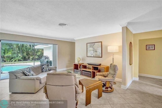 4 of 30 - 4061 Ne 26 Avenue, Fort Lauderdale, FL