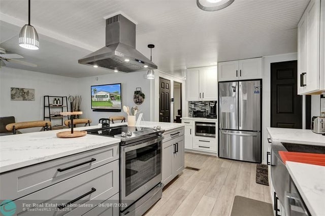5 of 31 - 1911 Sw 83rd Ave, Davie, FL