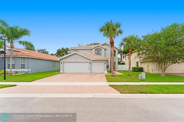 1 of 29 - 5066 Nautica Lake Cir, Green Acres, FL