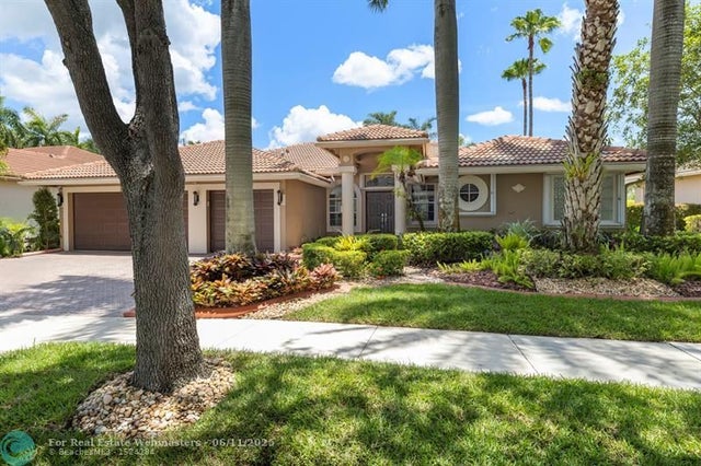 2 of 47 - 3707 Oak Ridge Cir, Weston, FL