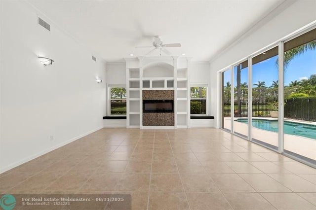 5 of 47 - 3707 Oak Ridge Cir, Weston, FL