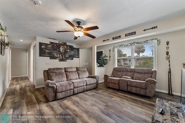 3 of 19 - 2211 N 44th St, Fort Pierce, FL