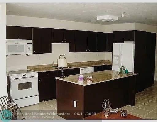 5 of 7 - 236 E 56th St, Hialeah, FL