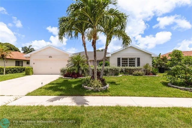 4 of 23 - 10821 Greentrail Dr, Boynton Beach, FL