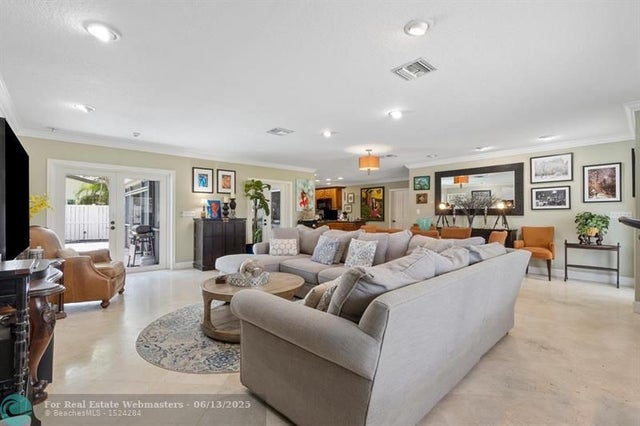 3 of 21 - 2750 Ne 45th St, Lighthouse Point, FL