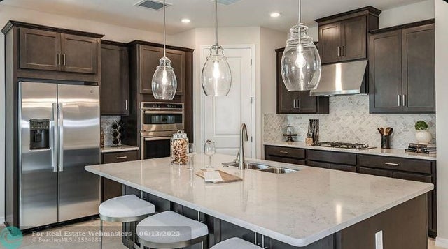 5 of 28 - 529 Se Ranch Oak Circle, Port St. Lucie, FL