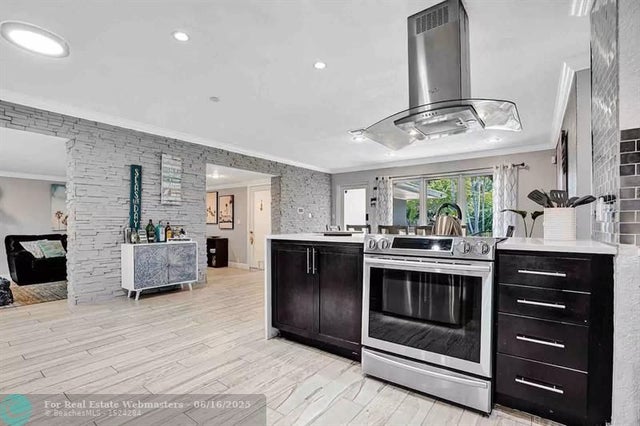 4 of 25 - 616 Nw 21st St, Wilton Manors, FL