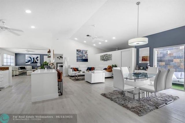 4 of 27 - 1300 Nw 26th Ln, Delray Beach, FL