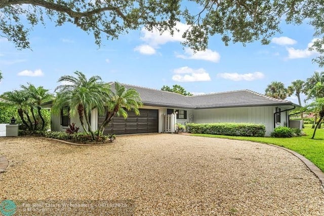 1 of 39 - 10158 Se Acorn Way, Jupiter, FL