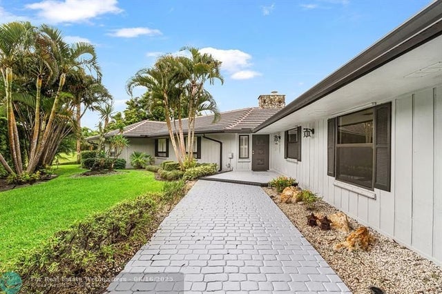 2 of 39 - 10158 Se Acorn Way, Jupiter, FL