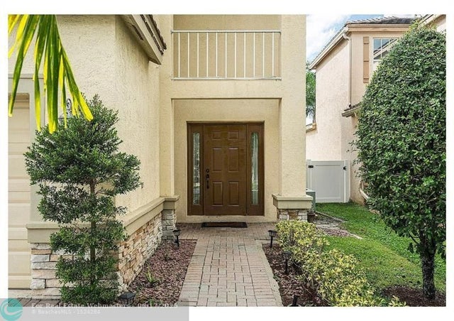 4 of 38 - 5743 Raceway Rd, Lake Worth, FL