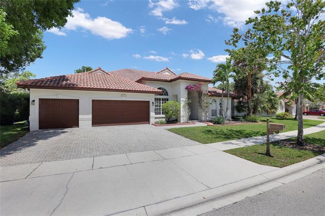 1 of 1 - 2100 Nw 127th Avenue, Pembroke Pines, FL