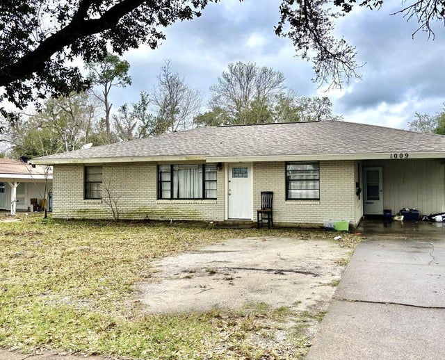 1009 Cherryhill Street, Lake Charles