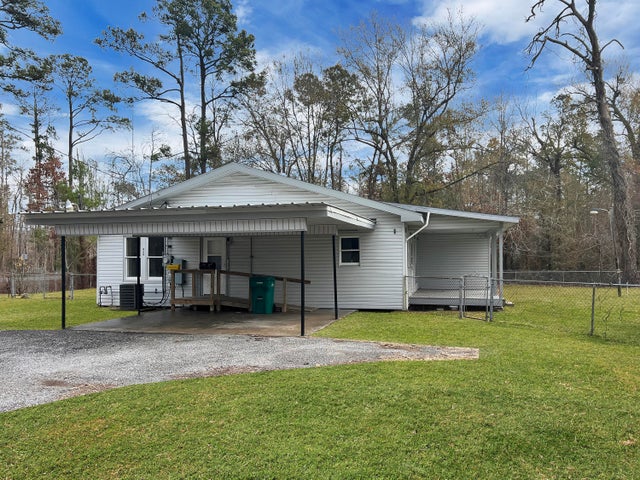 424 Savoy Road, Sulphur