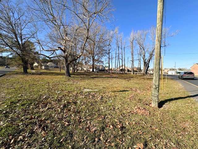 Lot 1 W. Arkansas Street Rail Road, Leesville