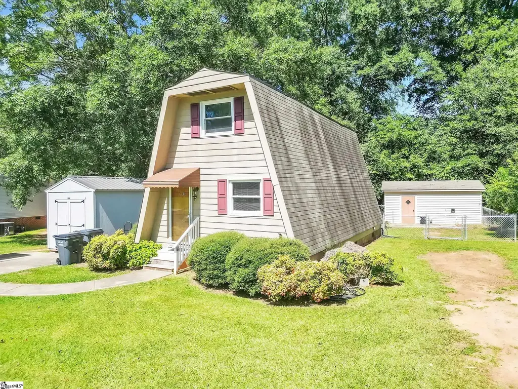 112 Hilltop Road, Laurens