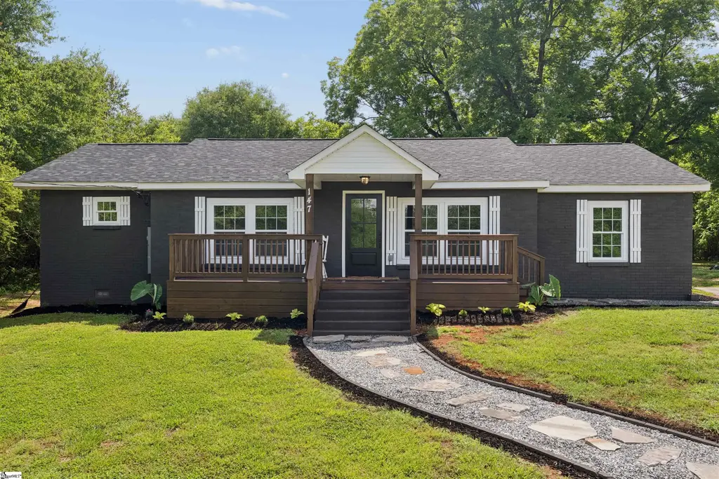 147 Taylor Road, West Union