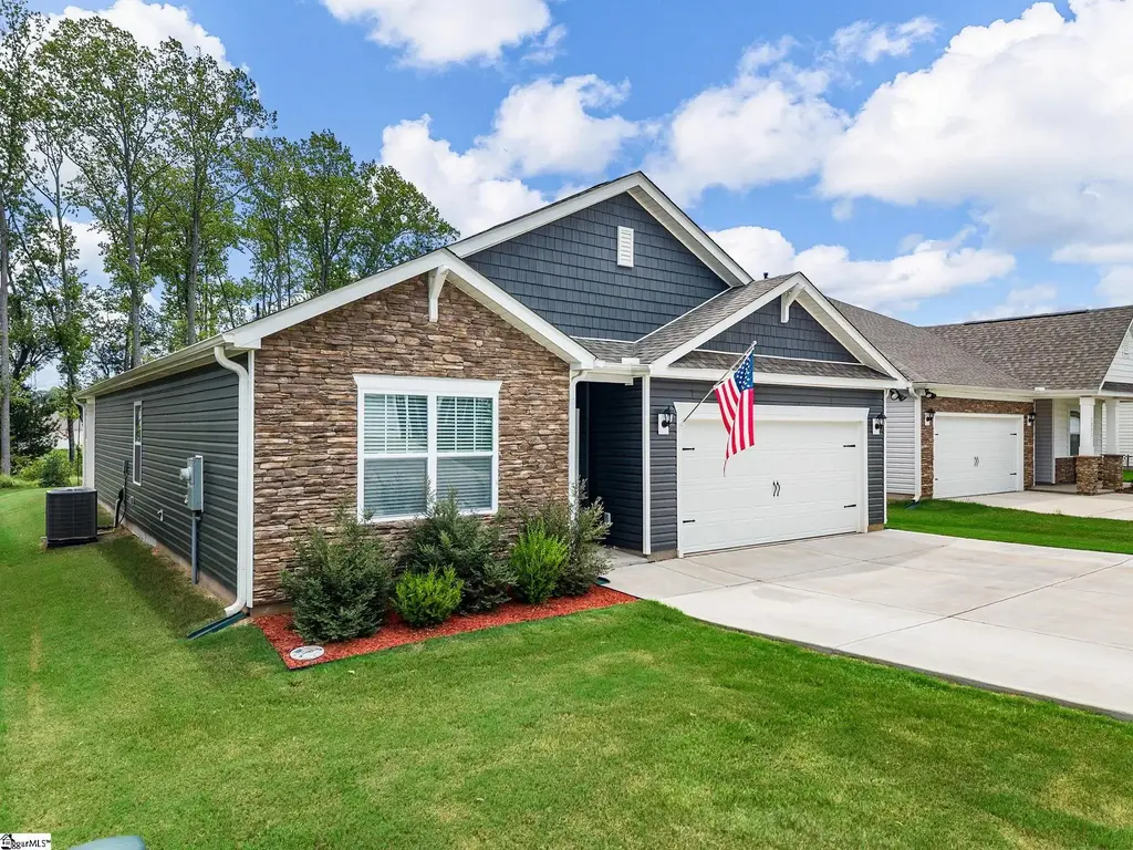 1036 Staghorn Avenue, Lyman