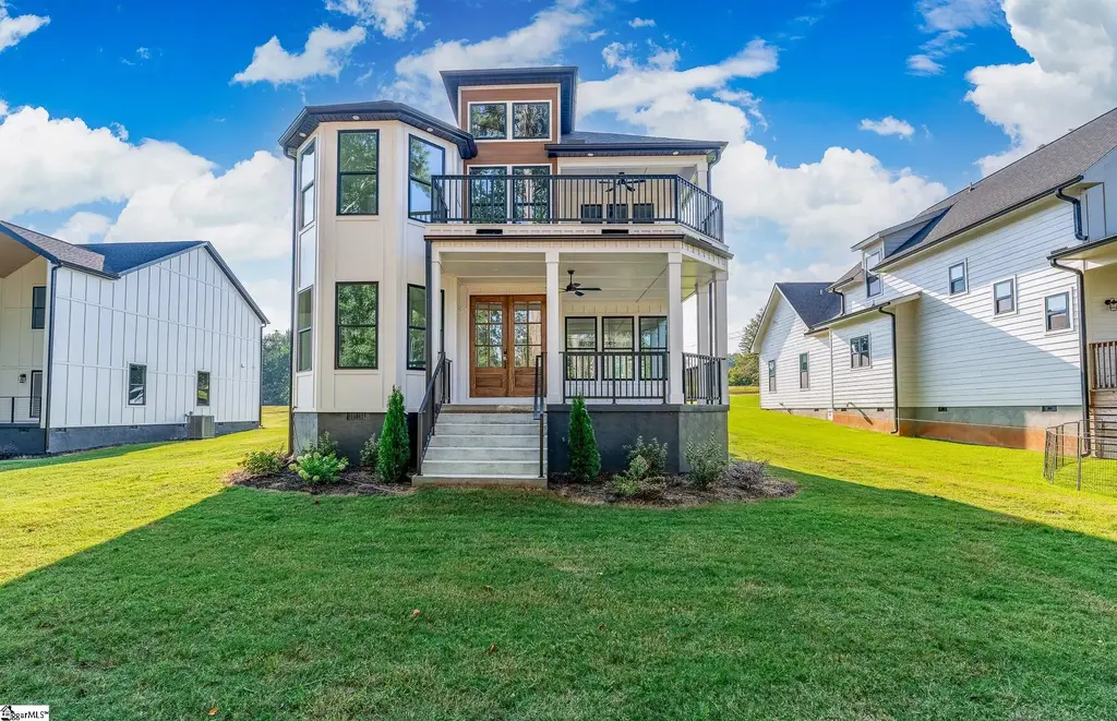 323 Hunts Bridge Road, Greenville