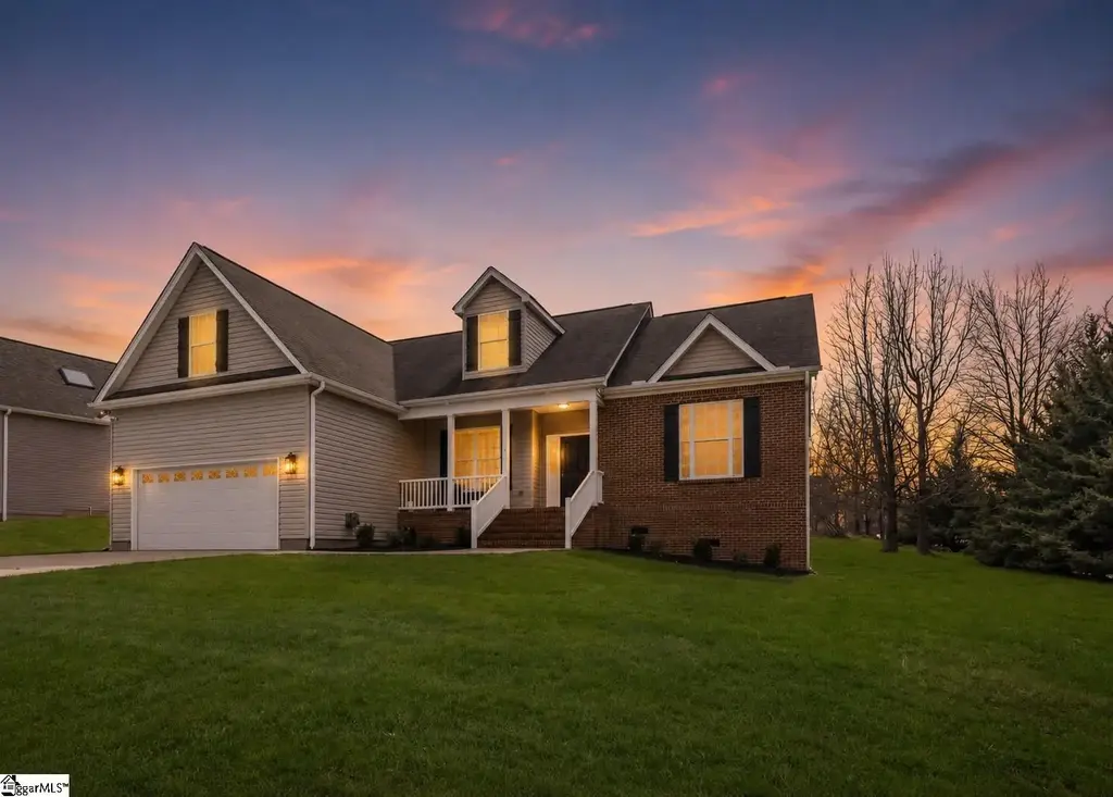 104 Josh Court, Greer