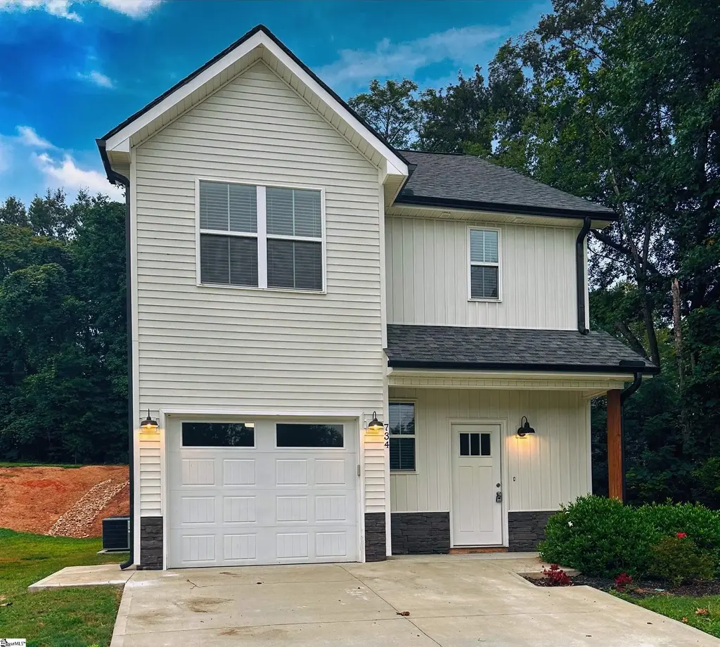 734 S Bomar Avenue, Landrum