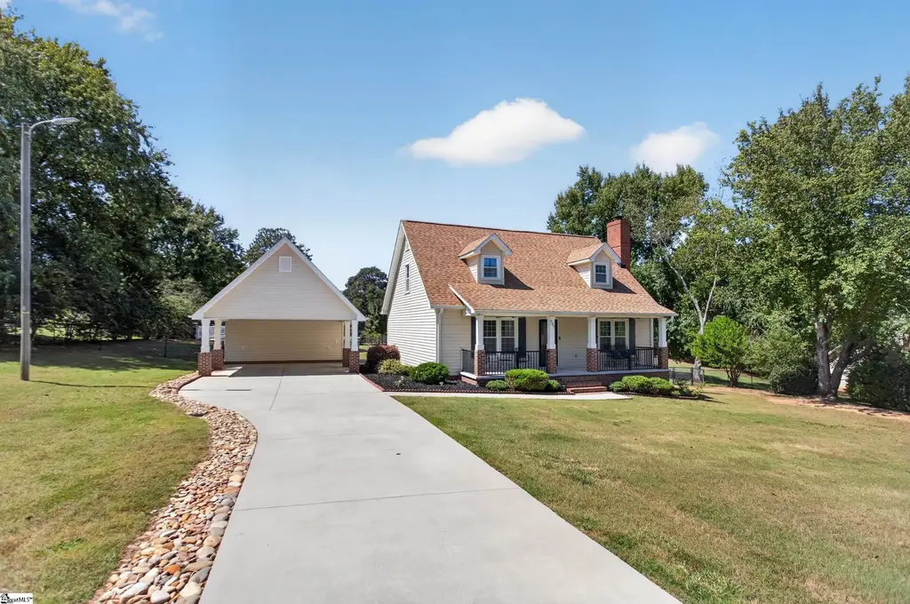 307 Country Glen, Pelzer