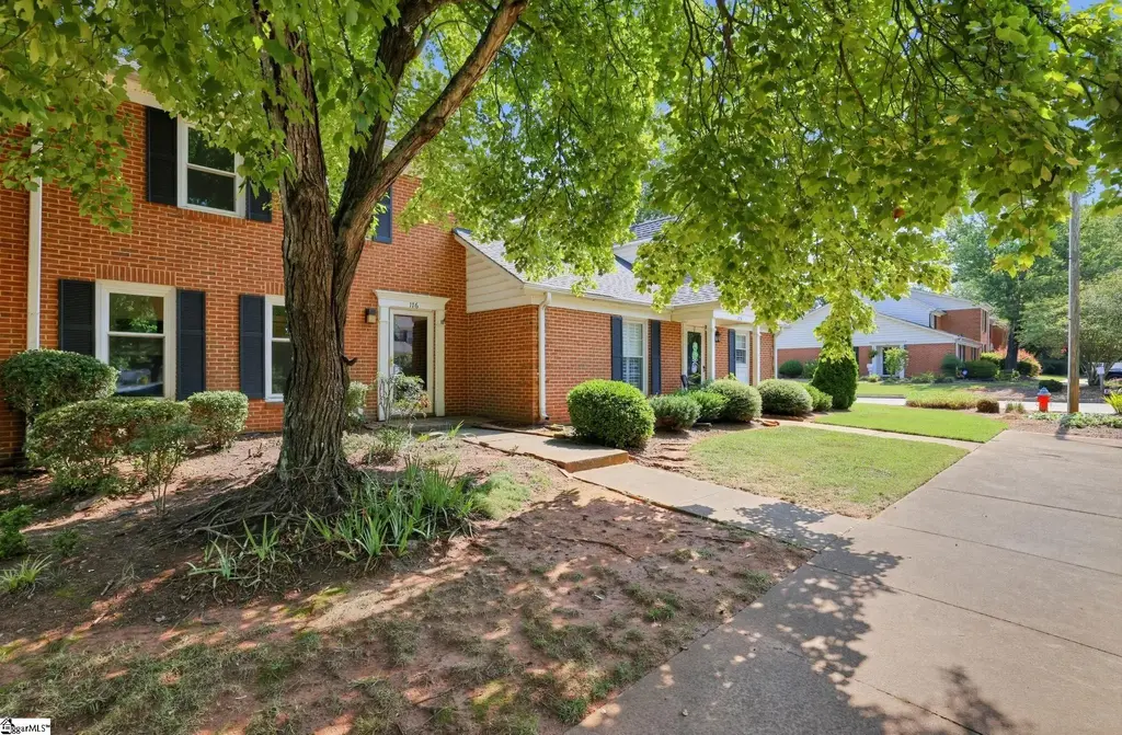 176 Buckstone Lane, Spartanburg