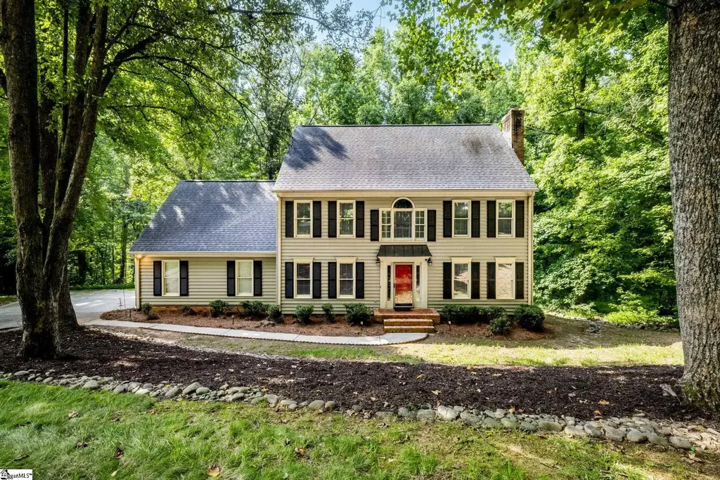 412 Perry Hill Road, Easley