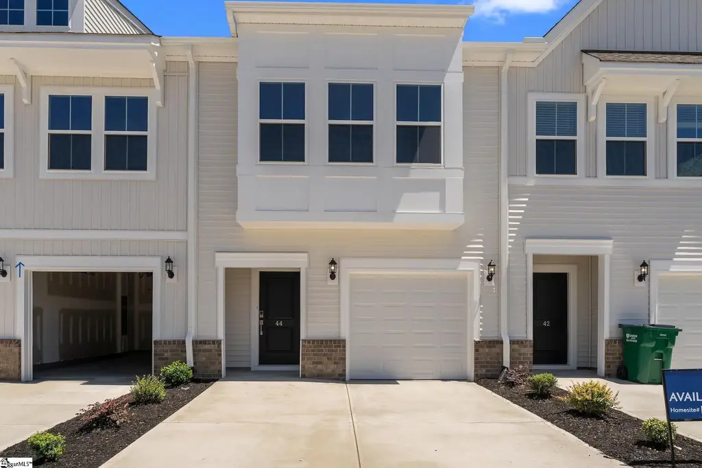 44 Nonnington Way, Taylors