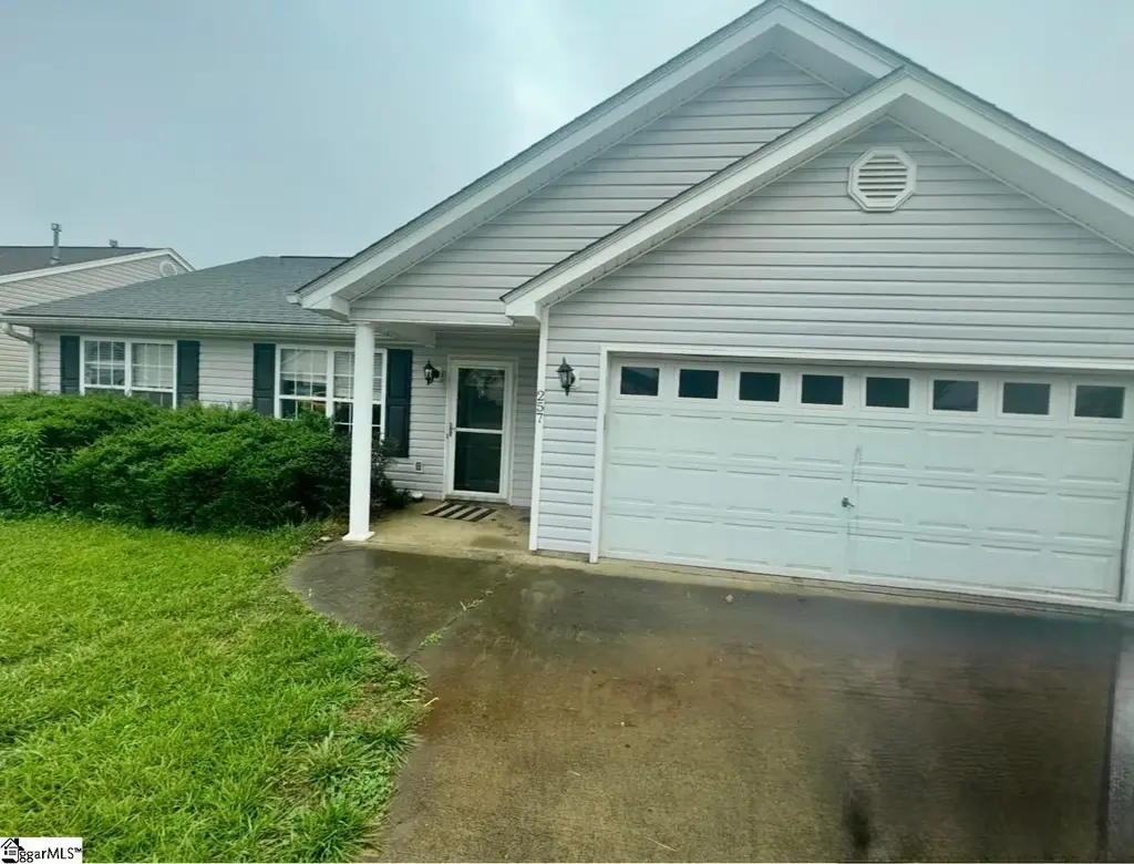 257 Ashley Danielle Drive, Duncan
