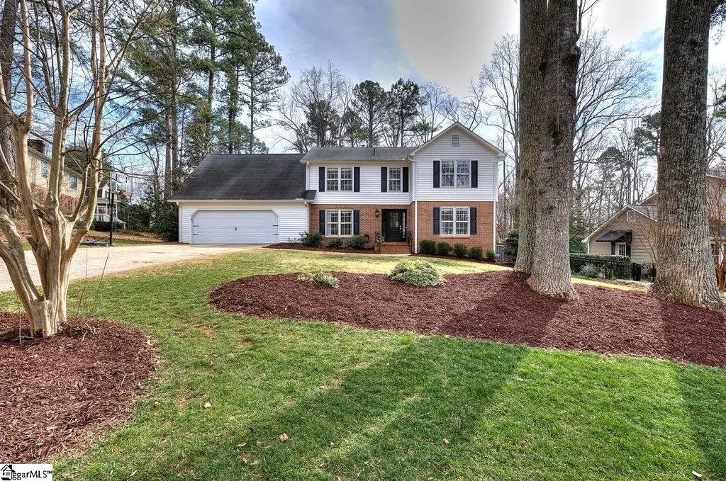 203 Grey Stone Court, Greer