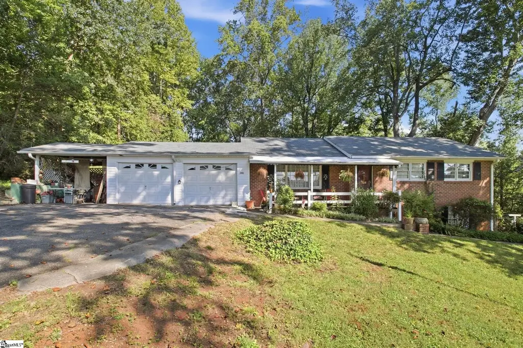 308 Alta Vista Circle, Travelers Rest